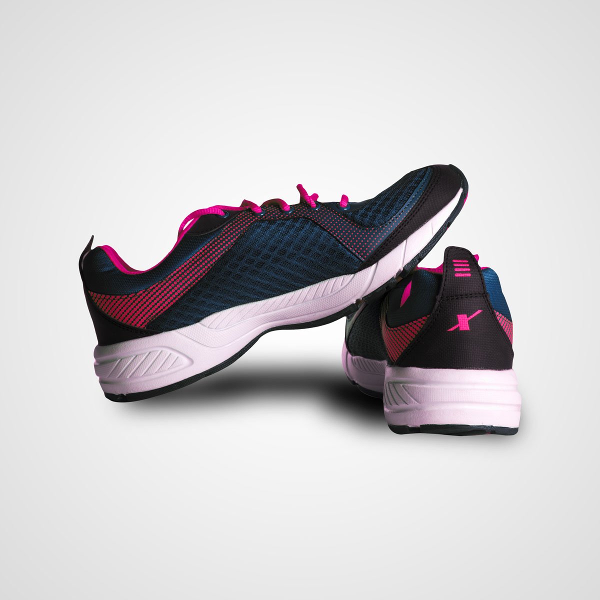 sports-shoe2 DNK Black Shoes - الصورة 3