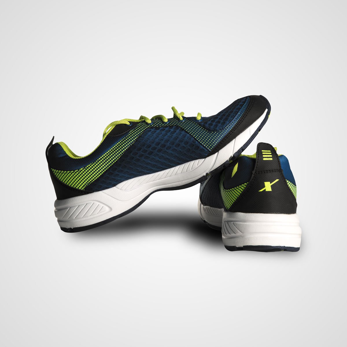 sports-shoe3 DNK Black Shoes - الصورة 4